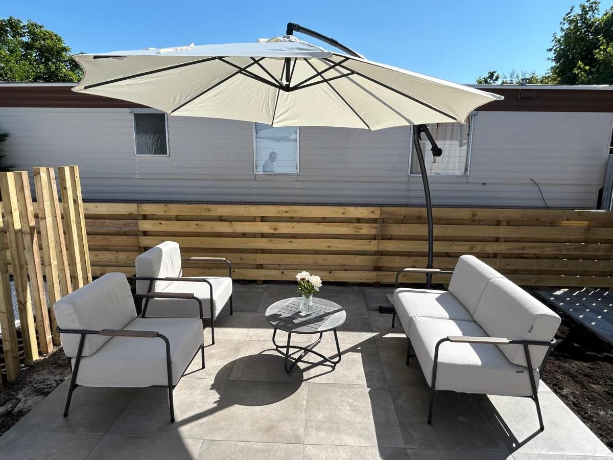 Breezy Beach Chalet Петтен Экстерьер фото
